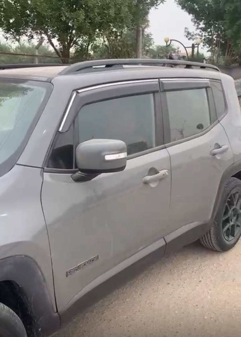 جيب رينكد 2020 محرك 2400 ماشيه 53 ميل رقم بصرة حادثها جاملغ ايمن يحتاجله صبغ ،،،
السياره كامله مكمله  السعر 122$ للتواصل ***********
