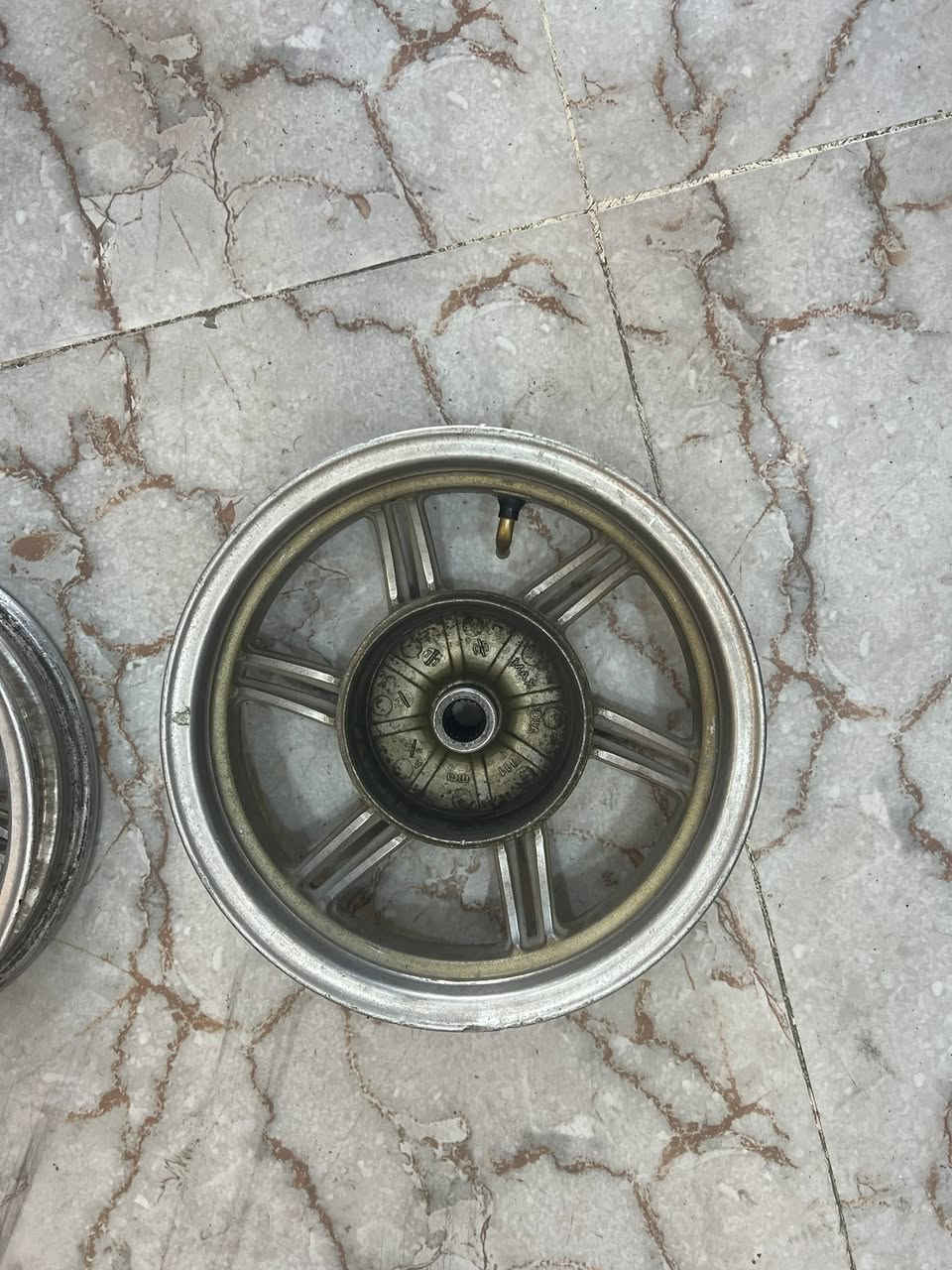 السلام عليكم شباب ويل نجمه اصلي مكفول من كلشي +دبل قزم BF كلشي بسعره شباب الي ميعرف بيهن ليراسلني توصيل 🚚 موجود الاتصال ***********
