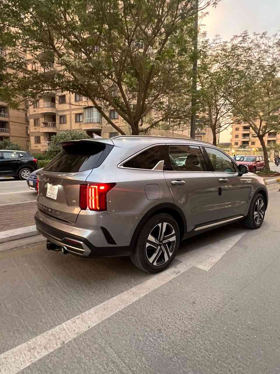 للبيع فقط
٢٦٥ ورقة  ٢٦،٥٠٠دولار 
                                                             بيها مجال ،

هايبرد بلك ان بلك ان بلك ان 
سورنتو sx 2022
صور الضرر منشورة
صبغ باب خلفي وجاملغ مع قص هلالة الجاملغ الخلفي
ايرباك بردة وكشن سايق راجع سيستم 
ماشية  ٤٢ الف ميل ٦٩ الف كم
سيارة ما تصرف عليها دينار

الاضافات
تظليل زجاج حراري شفاف
كامرا تسجيل حوادث ازدوم
ارضيات بلادية
نانو سيراميك جديد
شاحن اصلي 
                                                                 هووك خلفي 

مكاني مجمع الايادي بسكولاته بغداد
***********
