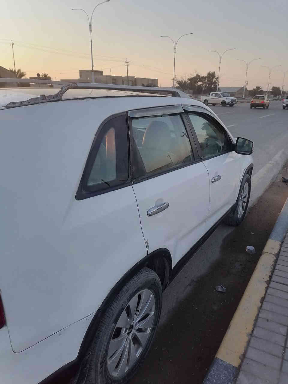 السلام عليكم.
سورنتو 2012 مصبوغه عام سته سلندر سبعه راكب فول ماعدا البصمه..خليجي..
امراوس بسياره سورنتو لحد 2020 بسعر مناسب..
***********
