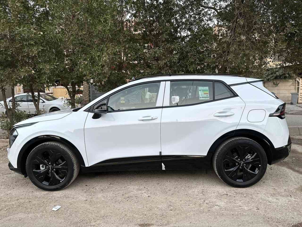 سبورتج 2025 بلاك إديشن || BLACK EDITION 
السلام عليكم عندي سبورتج موديل 2025 فئة بلاك اديشن، داخل زيتوني، السيارة زيرو
مكان السيارة بغداد الدورة
للبيع او المراوس
للإستفسار: ***********
