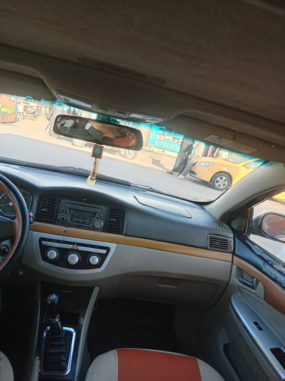 السلام عليكم خوان ليفان٦٢٠ موديل ١١مكينه كورلا ١٨٠٠شرط كير عادي رقم بصره مشروع وطني سنويه ٢٠٢٧ راعيها بالناصريه حداديه أماميه جديده تبريد عاطل السعر ٣٣وبيه مجال مكاني ذي قار سوق الشيوخ الشراي يتصل على ***********
