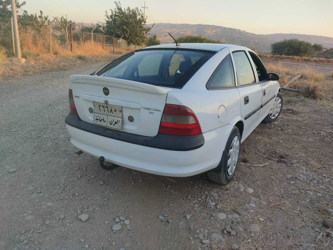 فكترا موديل ٩٦ گيرتؤماتيك 
مةكينة ٢٠ بةشةرتة 
هيج دةعم و ليدانى نية 
سعرى ٣٨ وةرقة 
*********** شوين هةولير أربيل, العراق
