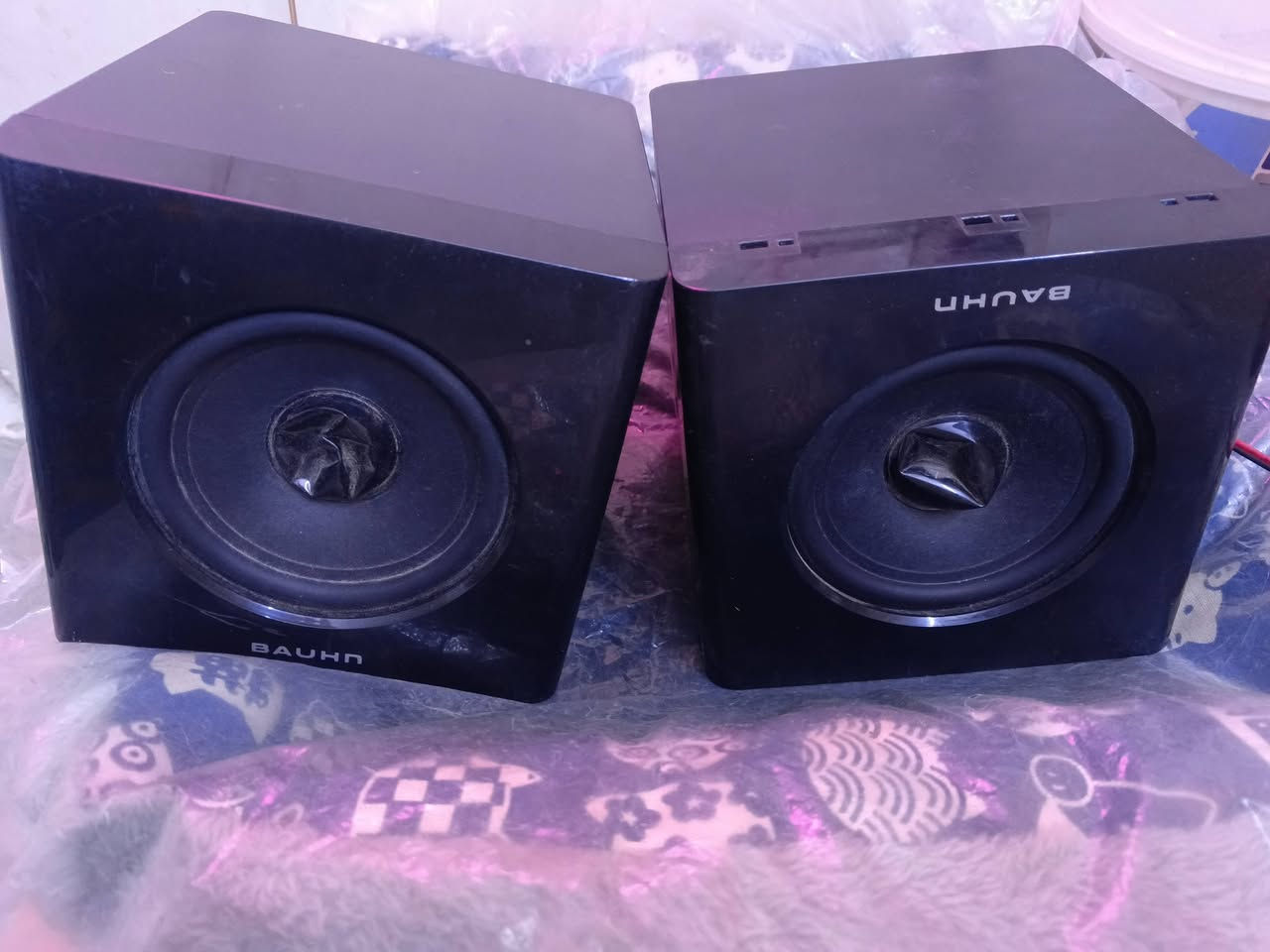 سماعات باله شغالات سعرهن ١٠
مكان طارميه شارع السده ‏‪***********‬‏
