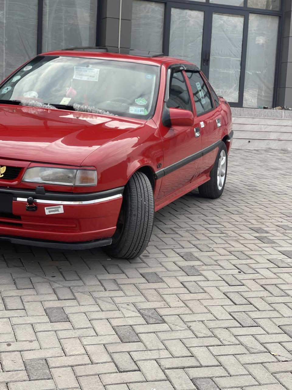 سەرەتا بەناوی خوای گەورە 
ئۆپڵ ڤیکترا مۆدیل 93 زۆر جوان ئاڕم پلاستیک سلێمانی بەشەرتی ئاڕموو ئەوە لیات سەیارەکە کورەیە بۆ جوانی پێشوو دوای کپسە مەکینە 20 گێڕ عادی مەرخوب سیعر 36گەڵا  سەید سادق *********** حلبجة, السليمانية
