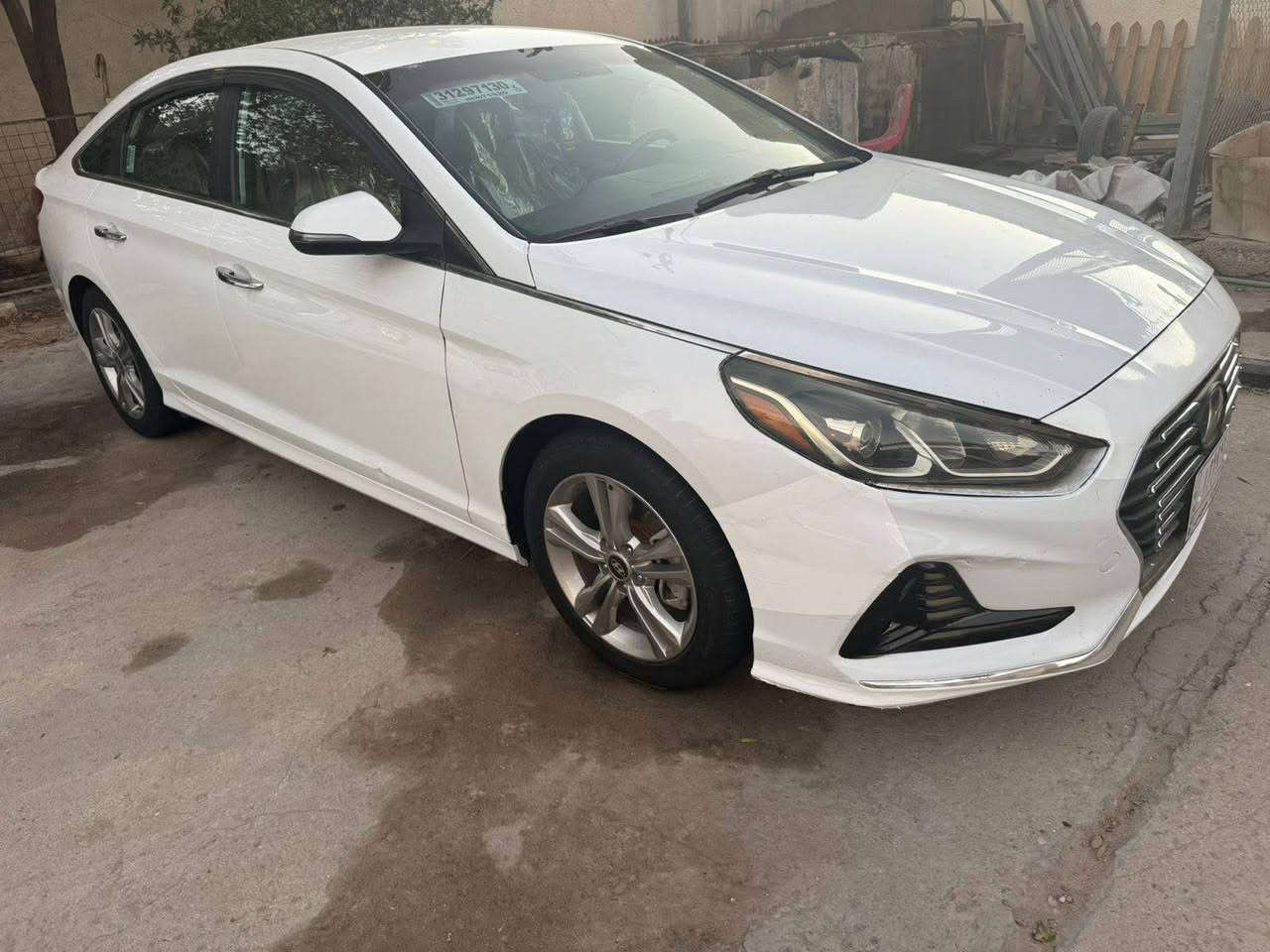 هونداي سوناتا ٢٠١٨  رقم بصره فول مواصفات عدا البنورامه مكينه 2400 وارد أمريكي ضربته جاملغ وبنيد بدون دواخل السعر ١٣٥ بيه مجال شوي مكان السياره البصره الجزيره هاتف ‭٠٧٧٥ ٨٧٠ ٩٦٧٩‬ البصرة, العراق
