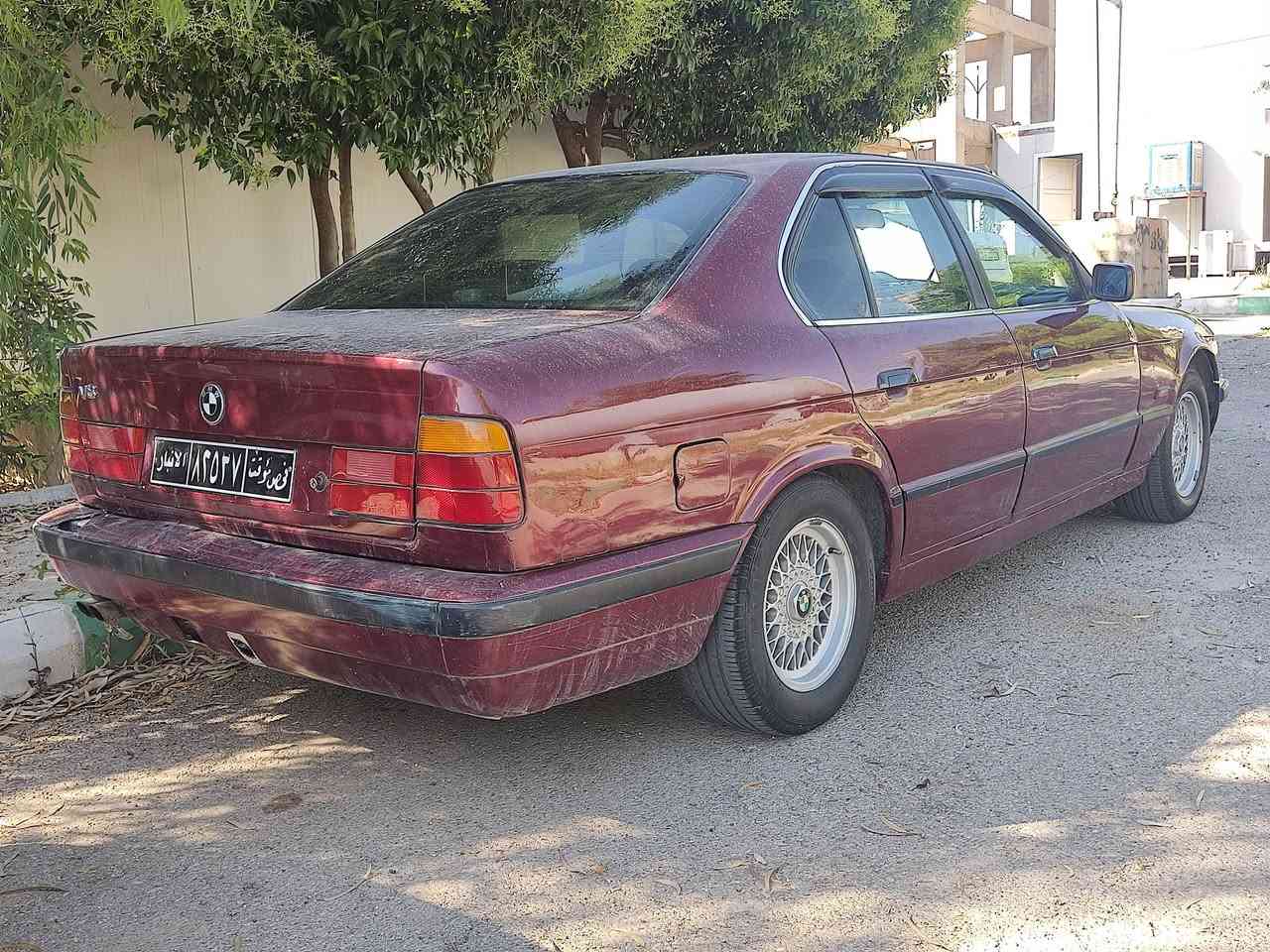 Bmw 525 گێڕ تۆماتیک
مۆدیل 1993 پێشو پشتی کەپسە ئاڕمی سلێمانی بەشەرتی غەرامە 
گێڕو مەکینەی بەشەرت هەڵمیشی نیە 
***********
admenn🖤
