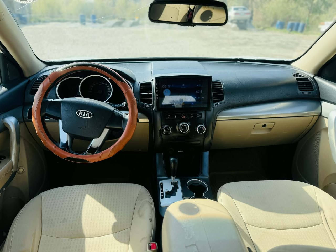 سلام عليكم سورنتو البيع موديل 12 خليجي سونار موجود بل صور سياره جديده جاهز من كلشي  مكينه كير حداديه تخم تاير تبريد تريد تحويل تريد وكالة مواصفات شاشه كامله سبعه راكب مكينه 2400 دوش سياره مال جناي مكان سياره بابل هاشميه سعر 140 وبيه مجال حق جيه راقم ***********
