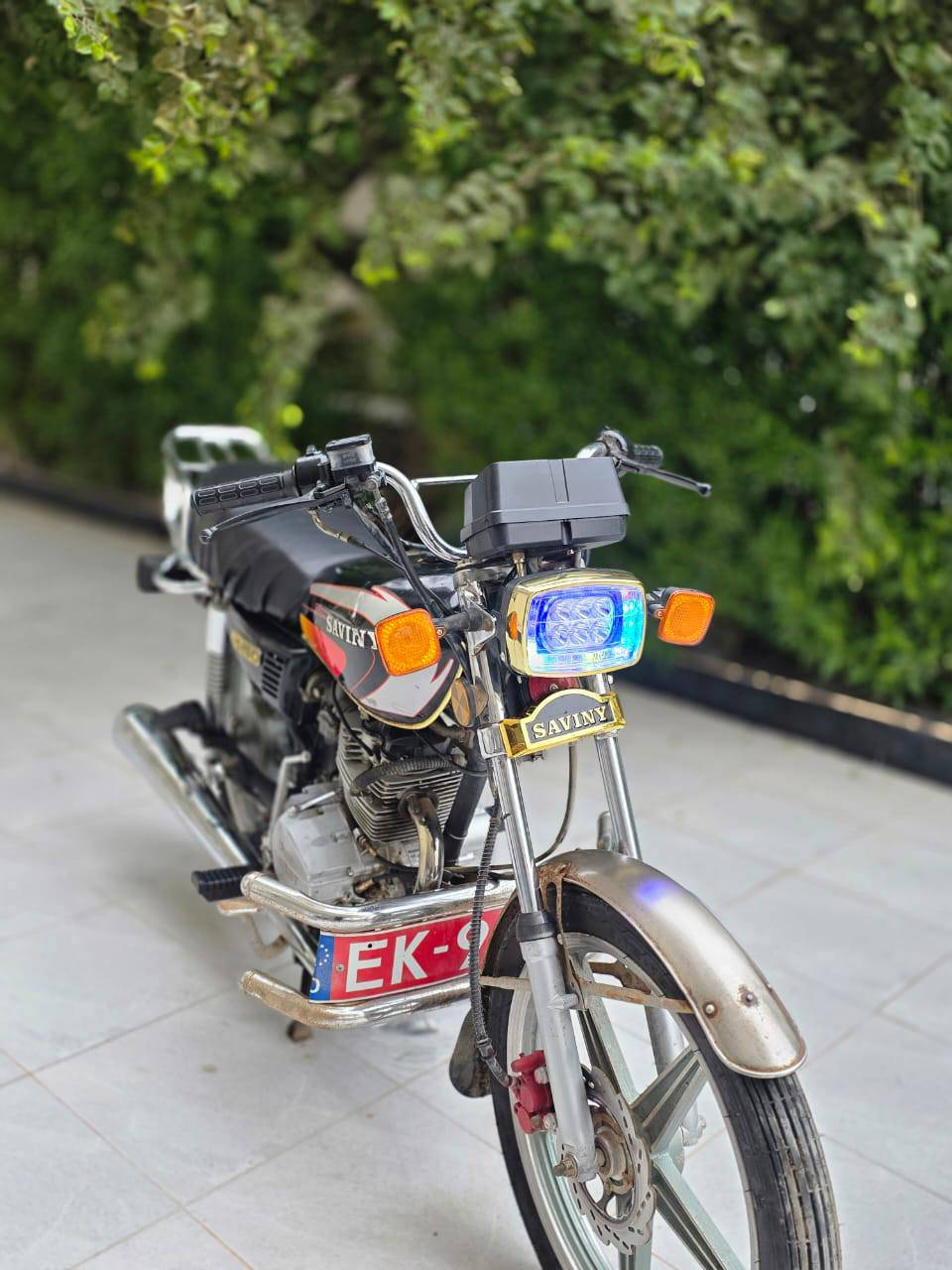 السلام عليكم                           ***********
سيفان 21 كفاله عامه مكينه مكفوله 
كهربائية شغاله اوراق كامله مكان ديالئ الخالص الشراي يتصل
