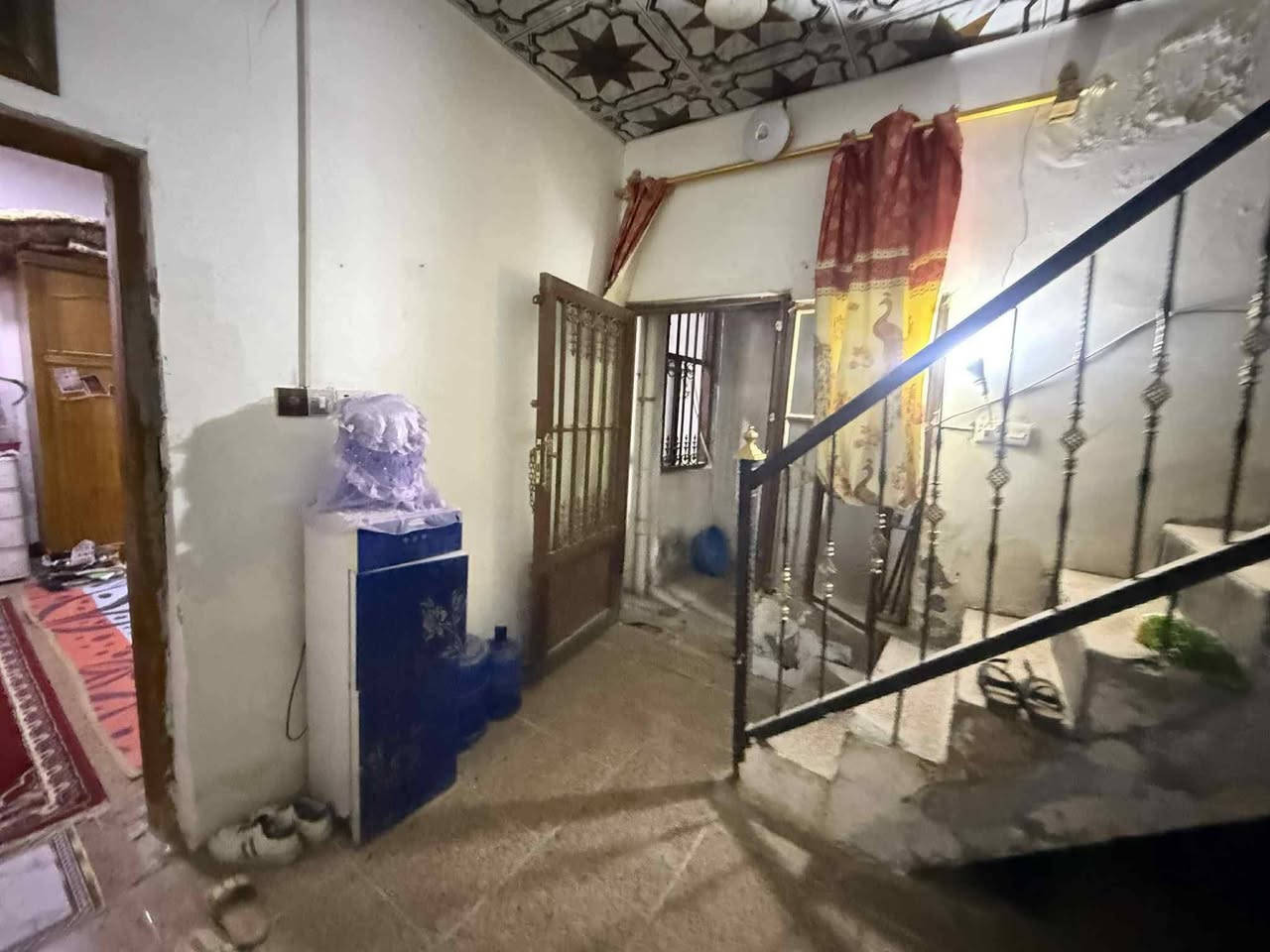 مكتب ولايه علي
بيت للبيع المساحه 70 متر زراعي مشمول بالتطويب وترقيم بلديه 

بنيان بلوك سكف عكاده أساس تجعيب 

يتكون من غرفه وصاله ومطبخ واستقبال وصحيات 

العنوان شارع علكم نهايه شارع حاتم الخير بالفرع التبليط 

السعر المطلوب 19 مليون وبي مجال 

للاستفسار اتصال أو واتس اب 
***********
ابو علي العبدلي
