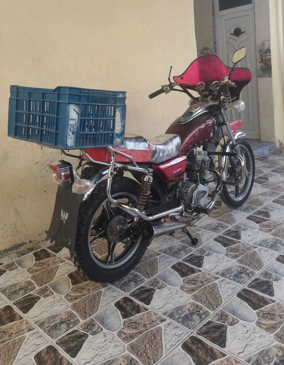 السلام عليكم
دراجة جني دبل بلك 2015، للبيع السعر 375 وبيها مجال المكان ديالى شهربان ***********
