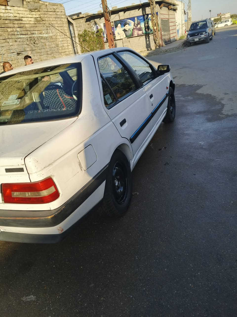 اسلام عليكم البيع بيجو الميس موديل ١٢ كير ومكينه حلوات سياره ناعمه خير من الله كشر  نفس ماشوفون سياره حلوه رقم بغداد راعيه يمي يريد تحويل مصفره هيه وغرامات سعره ٣٥ وبيه مجال الرقم ***********
