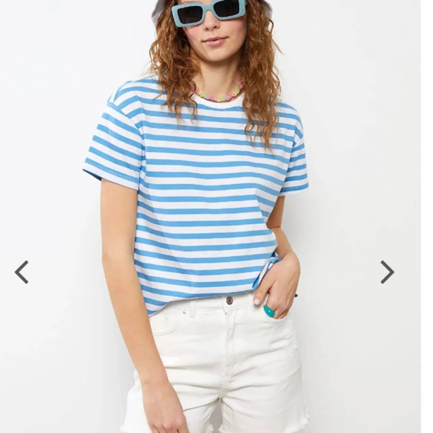 شلعة ملابس شي ان 
السلام عليكم
 ملابس شي ان كله جديد بالچيس اريد ابيعهن شلعة وحده مابيع مفرد بيهن تقريب 40-50 قطعه نسائي + بناتي 
ابيعهن القطعه بألف وهاي نماذج 👇🏻


**إذا كنت صاحب هذا الإعلان وتريد حذفه لأي سبب، رجاءا أرسل رسالة إلى الدعم الفني**