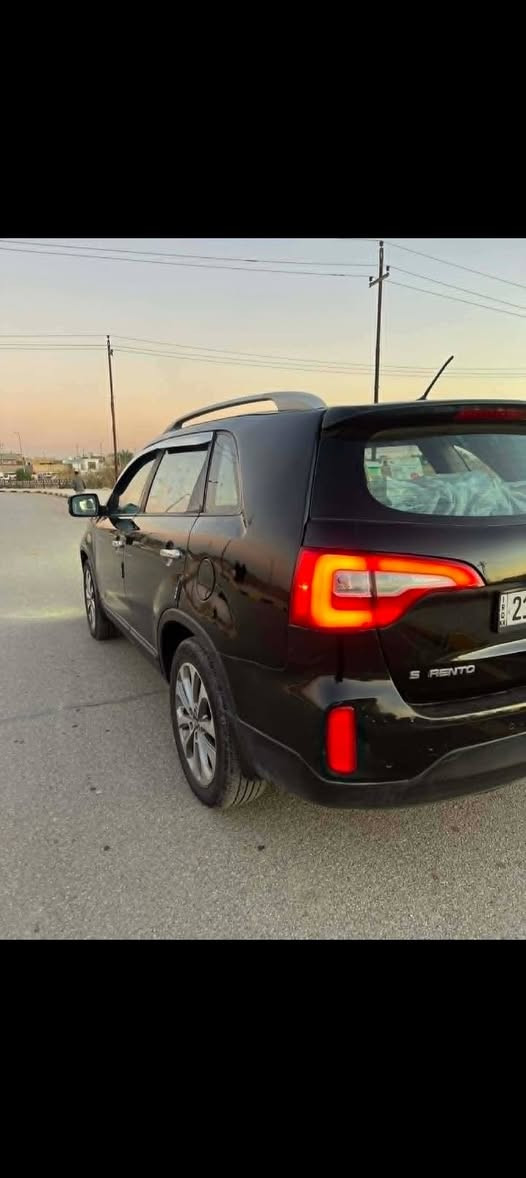 سلام عليكم سورنتو للبيع موديل ٢٠١٣ مكينه كير جدد مكينه ٢٤٠٠  سيارا كويتيه  فول مواصفات 1 ع1 رقم سليمانيه جديد دولي سنويه جديد سيارا بيها ٦ قطع ابيع حزام بنوراما قمارتها سعرها ١٢٠ وبيها مجال مكان واسط العزيزيه رقم ***********
