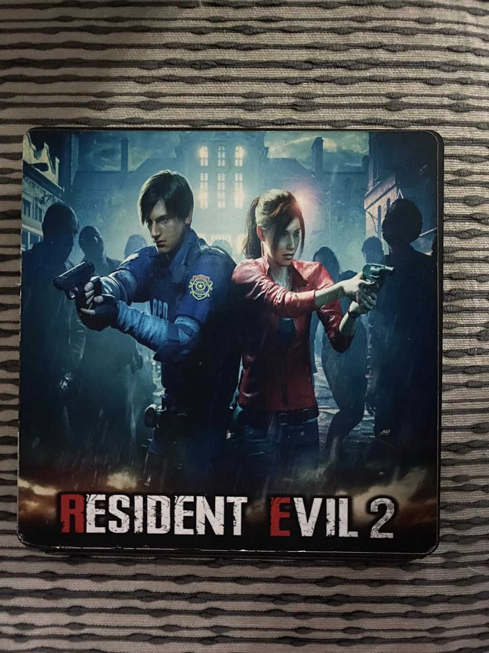 بلي فور سلم 500 ويا 4 يدات 1 تشتغل و3 عطلانات وقرص GTA5 وقرص FIFA20 وقرص THE CREW 2 وقرص ردد ددبشن الجهاز كلش نظيف تجي وتفحص وتشوف السعر 200 وبي مجال بسيط مكاني بغداد الشعب للاستفسار ***********
