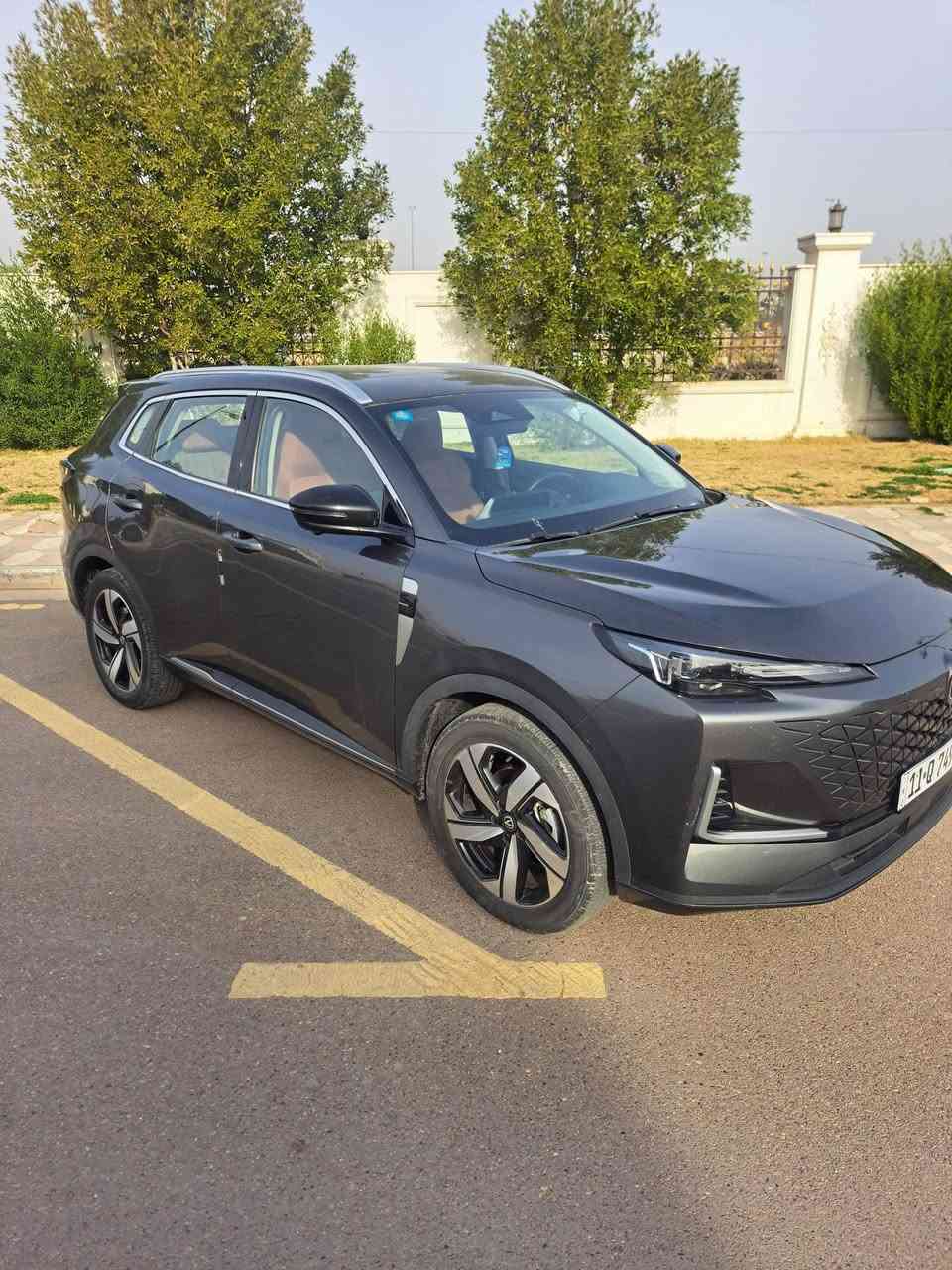 السلام عليكم
شانجان2025 uni-s
فول مواصفات
كامرات 360
مرايات بخاصية الطي التلقائي 
حساس خلفي
رادار امامي
تحديد مسار
نظام تتبع المركبة
فتحة سقف بانوراما
مقاعد جلد لون مشمشي
تبريد مقاعد +تحكم كهربائي
3 انظمه قياده
دشبول شاشه + ثيمات متنوعه
ابل كار بلي
السياره بدون حادث
فقط رصعات خفيفه عايفها على وضعها
وموضحة بالصور
عداد المسافة 29000km
صيانات داخل الوكاله حصراً
السياره مابيها نقص جاهزة من كل النواحي
تحويل مباشر ما مطلوبه للشركه او لمصرف
السعر 26,500,000 مليون دينار / قابل للنقاش
مكان السيارة بغداد الدورة او المنصور
***********
