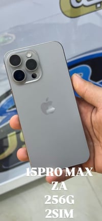 للبيع ايفون 15 برو ماكس شرق اوسط ابو الضمان دبل شريحه ذاكره 256 بوضع ا...