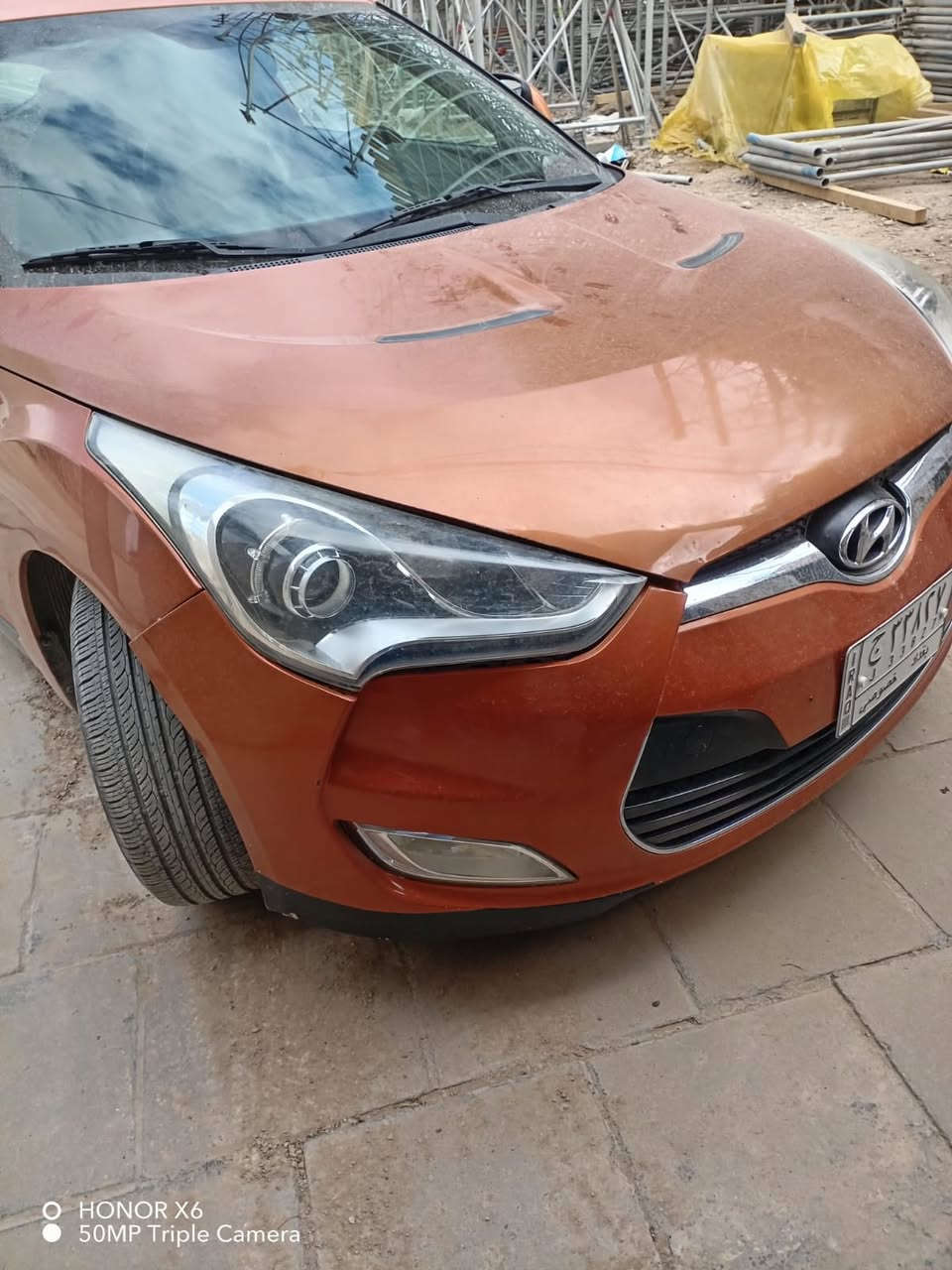 السلام عليكم هونداي فولستر ٢٠١٢ وارد كوري لون برتقالي  السياره ماشيه ١٥٥ كيلوا رقم بغداد انكليزي بيها قطع صبغ مثل ما موضح بالسونار مكينة ١٦٠٠ جي دي اي عادي مو توربو كير  at  المرغوب  وفيت بم ونوزلات جديد داخل حلو شاشة وكامرة خلفية وحساسات  كشنات تدفئه مانع انزلاق    للاستفسار الاتصال على صاحب السيارة والرقم بي واتساب***********   السعر٨٠وبيها مجال
