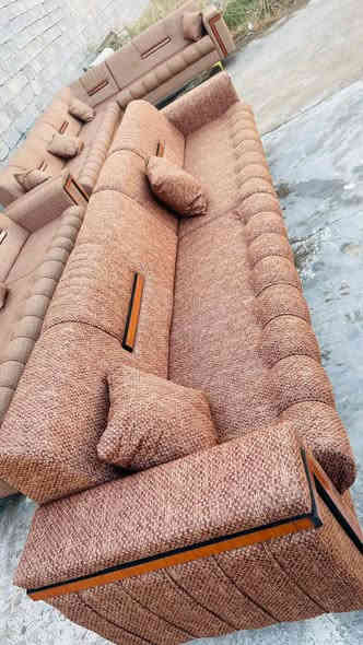 ديوان عشر مقاعد اسفنج مميز او اكسترا شغلي يتكون بلوك امريكي شغل درجه اولى التواصل على الرقم***********
