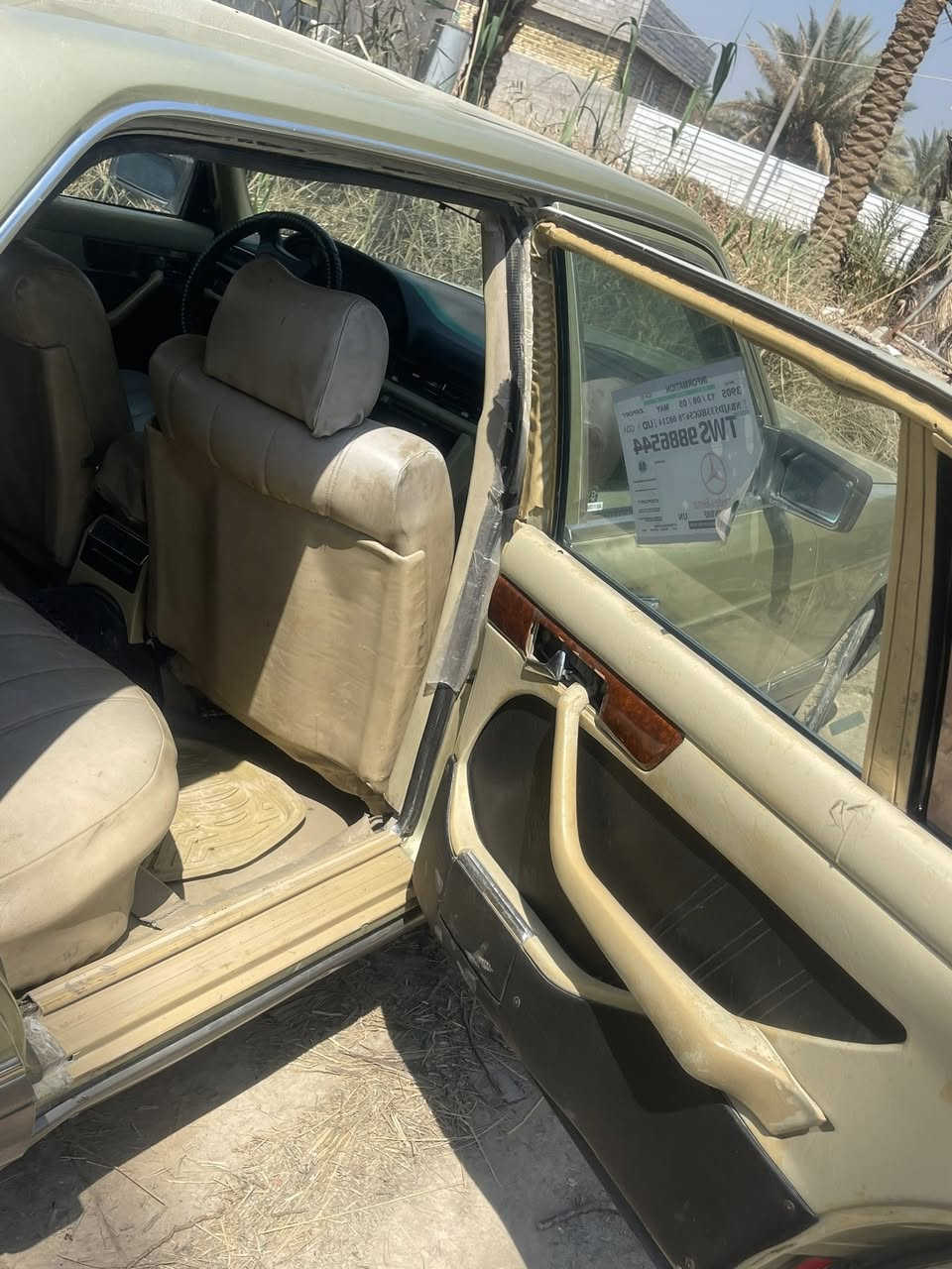 سلام عليكم مارسدس رئاسي موديل ٩١ بسمي 
محور  ففتي سياره نضيفه سعر ٤٠  
***********
