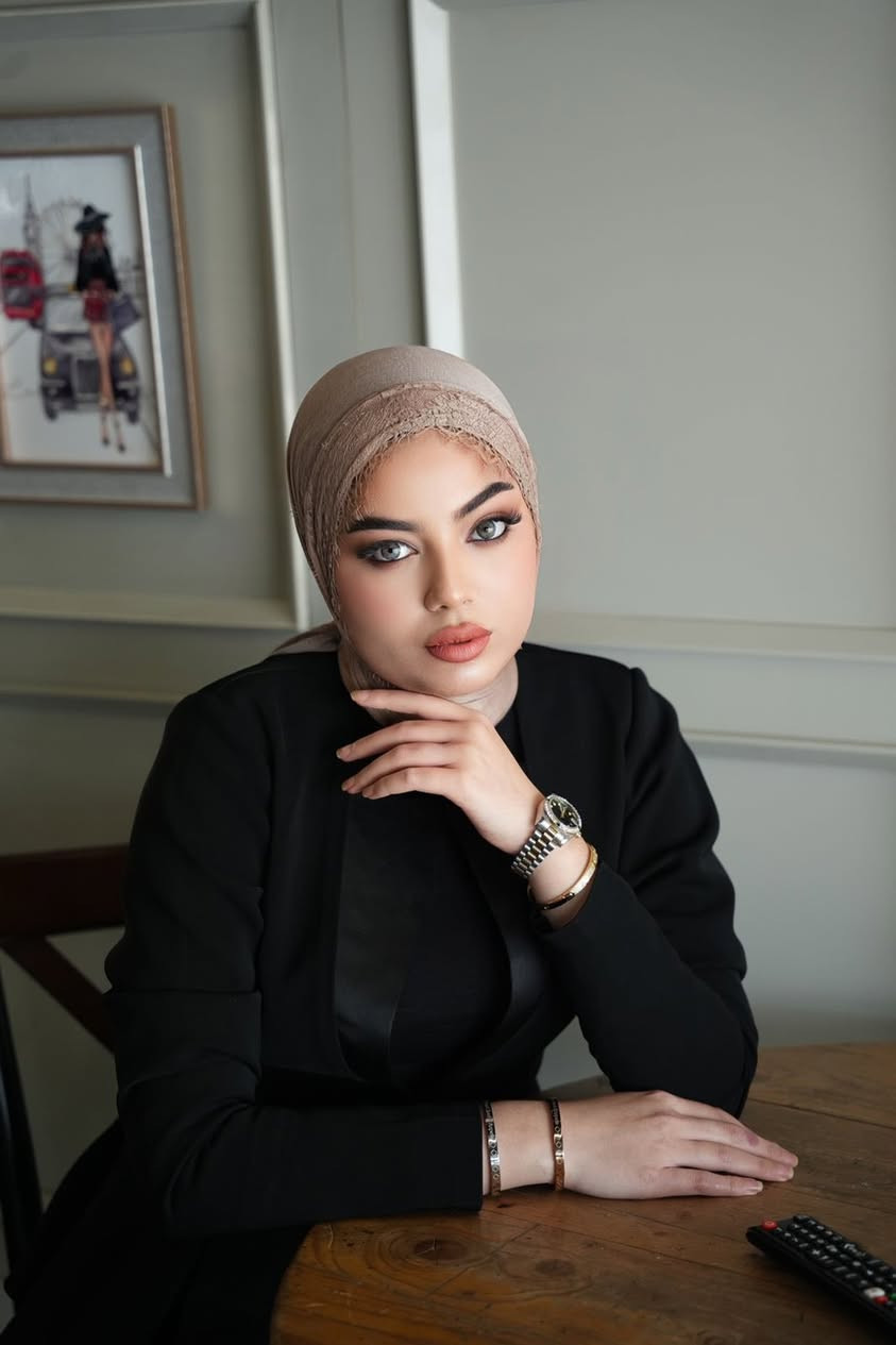 الأناقة تجتمع في قطعة واحدة! ✨

الربطة الدانتيل المثلث 🎀
 تشكيلة ألوان تخبل و خامة درجة أولى

للطلب والاستفسار
***********

العنوان :- 👇🏽👇🏽
بغداد 🇮🇶
الشورجه
تحت التكيه
سوق الامين التجاري للشالات 🛍️
