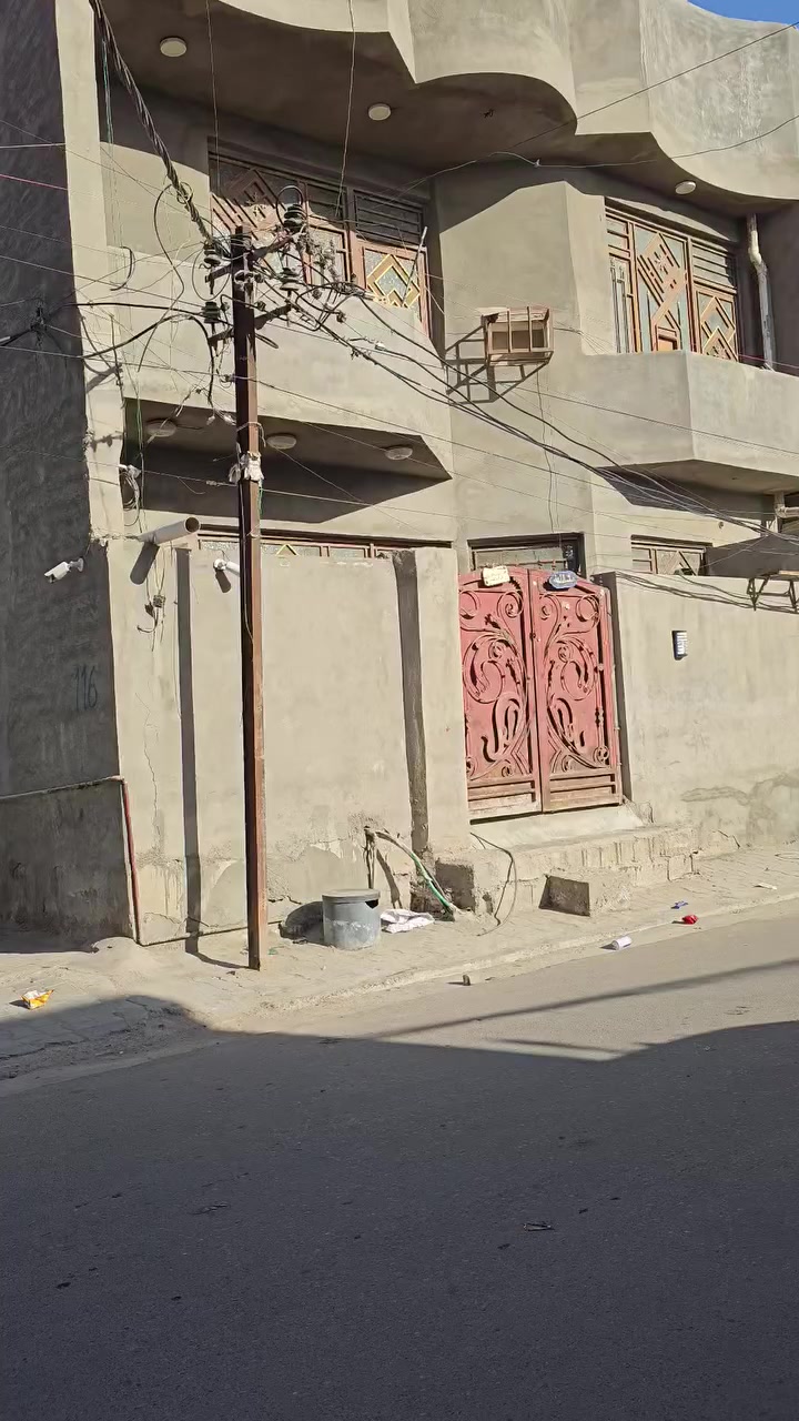 السلام عليكم دار للبيع فى دوانم الشعله شارع الخباطه المساحه ١٠٠م مربع ركن قريب على الشارع العام ***********
