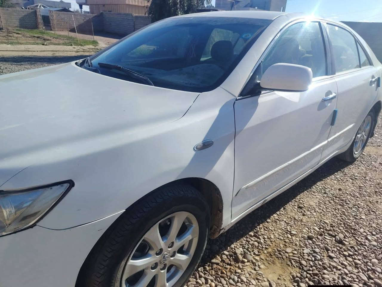 السلام عليكم
للبيع 
كامري خليجي موديل 
2008 

رقم بغداد دولي 
سياره جاهزه تخم تاير 
صدر خلفي امامي جديد 
تبريد تدفئه 
كهربائيات كلها شغاله 
السياره حلوه ومال جناي 
السياره صبغ عام بدون دواخل 
القماره امبدله 
السعر 83$ 
مكان السياره العلم 
***********
