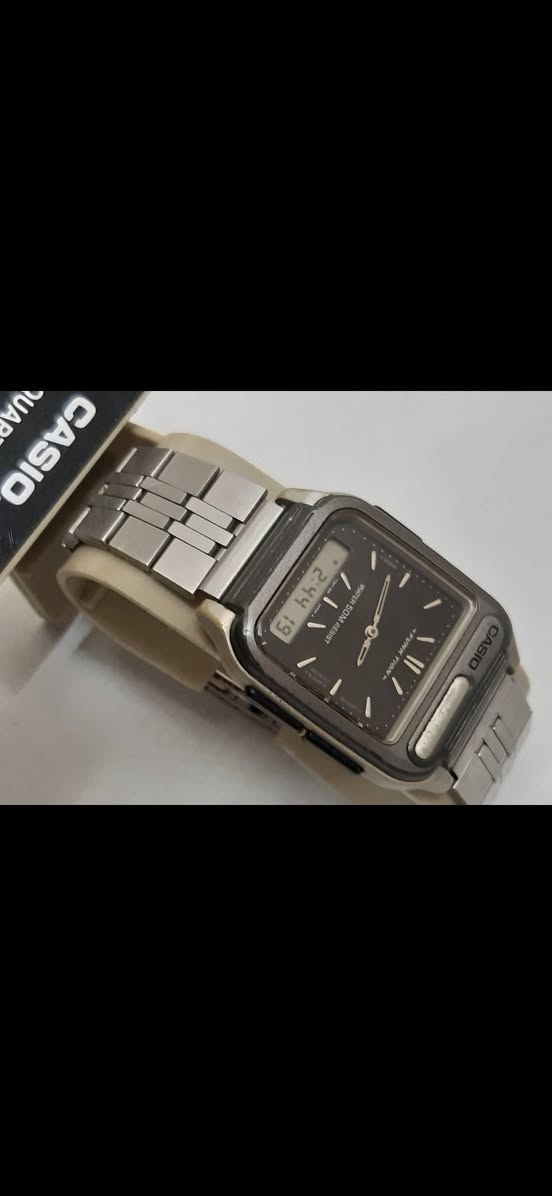 تحية طيبة
#Casio_Data_Bank_30_FkT_100_modul785_Vintage .
#كاسيو
داتا بنك انتاج اليابان القديم الثمانينات 
. وهي من اوائل ساعات الكاسيو التي تدعم خاصية التحكم عبر الراديو 
(Radio Control)
لضبط الوقت بدقة عالية وتتضمن وظيفة
بنك البيانات لتخزين الأرقام والملاحظات .
إضافة لمنبه وقت 
جرس للتنبيه
النظافة ممتازة وتعمل بكفاءة عالية بكل وظائفها  .
#السعر٥٠ الف على أول تم  .


**إذا كنت صاحب هذا الإعلان وتريد حذفه لأي سبب، رجاءا أرسل رسالة إلى الدعم الفني**