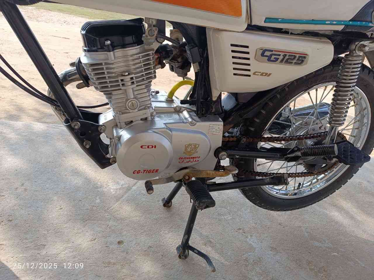 دراجه كدامك نضيفه وحلوه موديل 2023 اوراق وكلها شغاله وفول + مموجود ع الفيس اتصال فقط
سعر 550
***********
