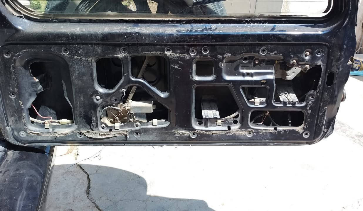 تحوير ابطاين سازوكي
يوجد لدينا تحوير ابطاين أبواب لجميع انواع السيارات 
العنوان العزيزية الشباب مقابل العمارة السفينة 
الاستفسار اتصل على الرقم ***********
خادمكم ابو رســــــول
