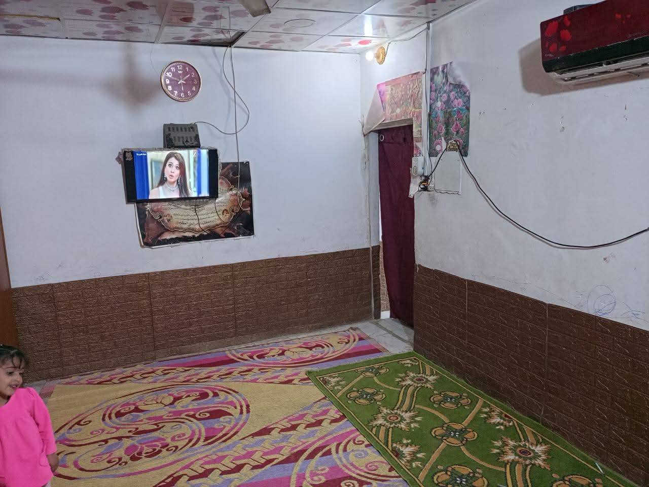 بيت 50 متر ب 14  مليون وبيه مجال  
 
بناء بلوك سقف عكاده 
خدمات كامله مدرسه قريبه كلش العنوان نجف الاشرف مقابل قرية الغدير الاولى شارع الصب عمود 276
للستفسار 
اتصال ***********‬‏
واتساب ***********
