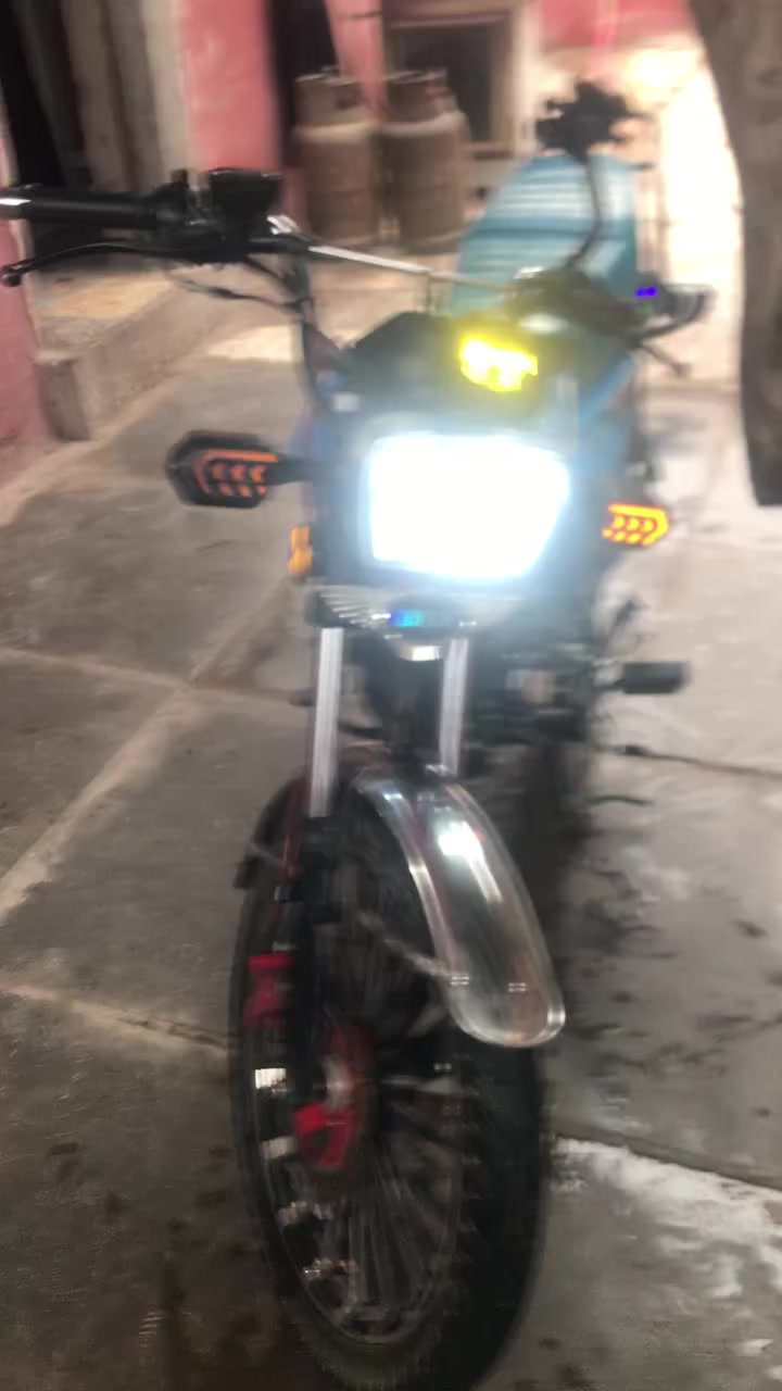 دراجه سونك موديل 2025 صار ٣ اشهر تقريبن نازله رمبه مكفوله عام السعر  ٨٥٠ عنوان مدينه الصدر 
*********** تصال
*********** واتساب
