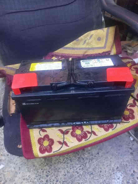 باتري للبيع قياس ١٠٠ امبير صناعه امريكي اصلي هاتف*********** بغداد الاعظميه بي ضمان شرط التشغيل السعر ١٠٠ الف مع القديم
