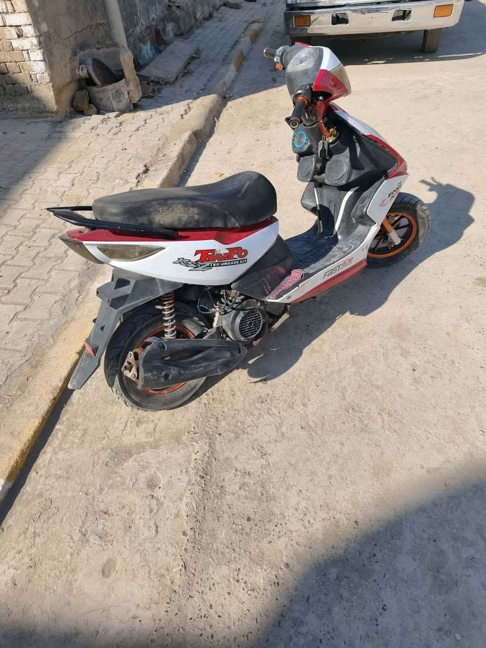 دراجه ماكس مضلع شغاله اخت الجديده ام بي اثري منه وبيه شغال بصمه سويج نسختين مكاتبه بيهه من الوكيل 

سعر  ٢٢٥

***********
