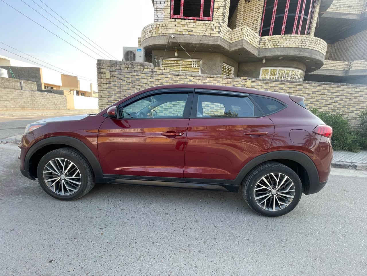 السلام عليكم

توسان موديل 2019 امريكي السياره جاهزه من كل النواحي مكينه كير تبريد تخم تاير صدر حداديه كل جاهز رقم بغداد الجديد وسنويه جديده بيه صبغ قطعه فقط الباقي كفاله عامه السياره مال جناي الف ما ذب عليه السعر152وبيه مجال الشراي 

***********متوفر وتساب بغداد, العراق
