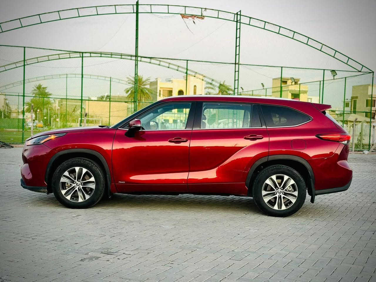 🚙🔥 فرصة لا تفوتك | تويوتا هايلاندر 2022  

⚙️ هايبرد + بنزين | محرك 2500  
🪑 كشنات جلد فاخرة مع تدفئة وتبريد  
🛞 ستيرن بتدفئة  
🎯 رادار شامل كل الجهات  
📍 ماشي فقط 75 ألف كم  

🔧 ملاحظة: حادث بنيد مصبوغ  

💵 السعر: 275 وبـ يمجال  
📞 للتواصل: ***********  

#تويوتا #هايلاندر #سيارات #عروض
