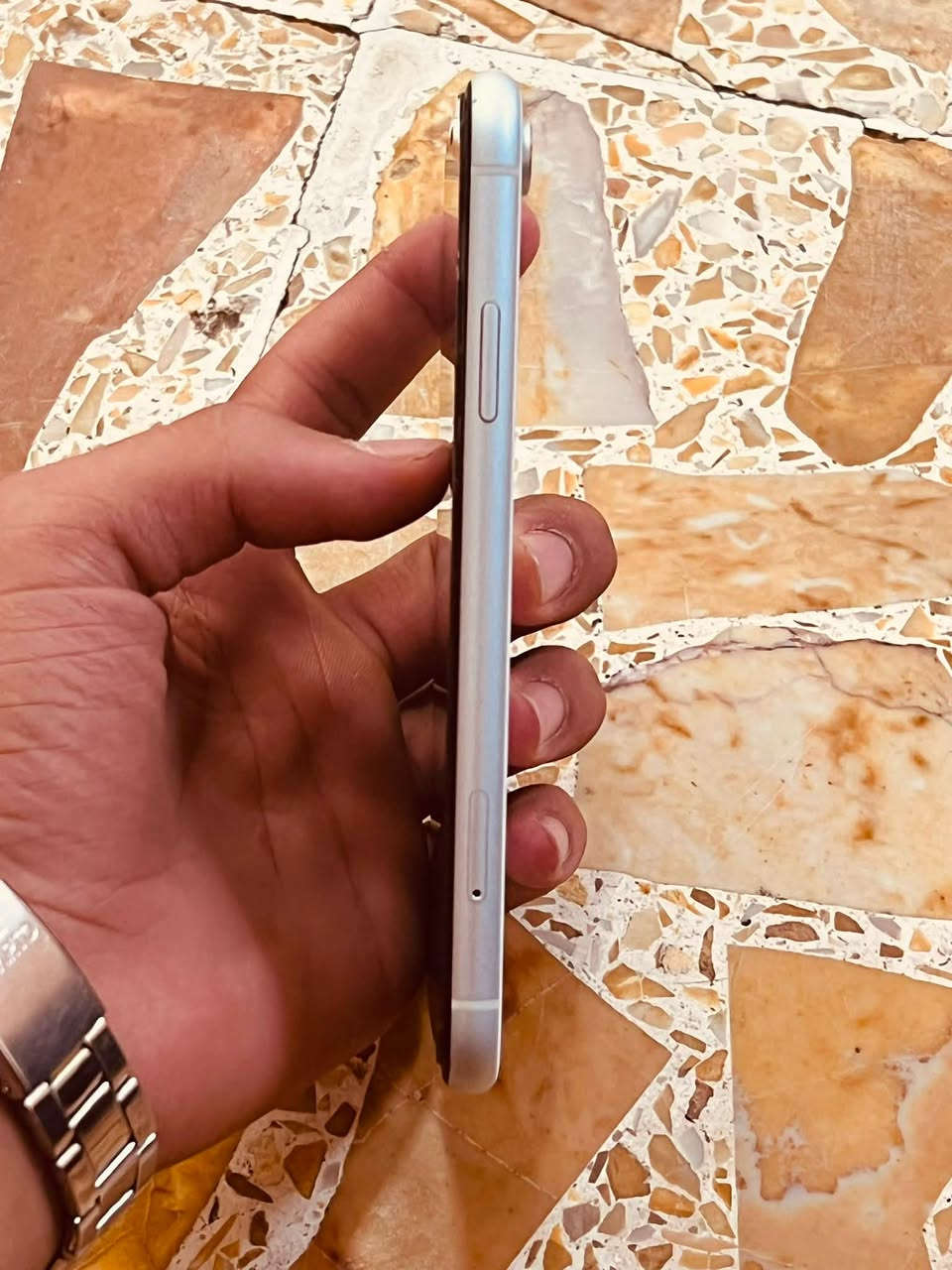 سلام عليكم
ايفون xr للبيع فقط 
ذاكره 64 
بطاريه 81 
دبل سيم 
نضافه 100‎%‎
نورمال شرط مابدل بي شي 
مكاني موصل 
السعر ب 200 وبي مجال بسيط 
رقمي***********وبي واتساب ومتواجد خاص ب اي وقت
