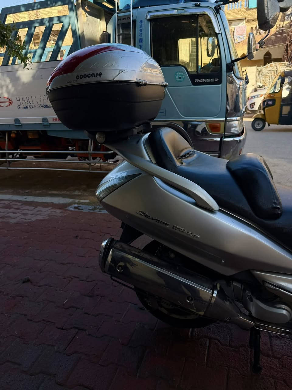 سلام عليكم سلفر ونج 600 جديدة حييل مكفولة برغي ممفتوح بل محرك تخم تاير جديد جنطه كامله مابيه نقص السعر 22 وبيه مجال للشراي مكاني بغداد الحسينية مال الشعب التواصل عل هذا الرقم ***********
