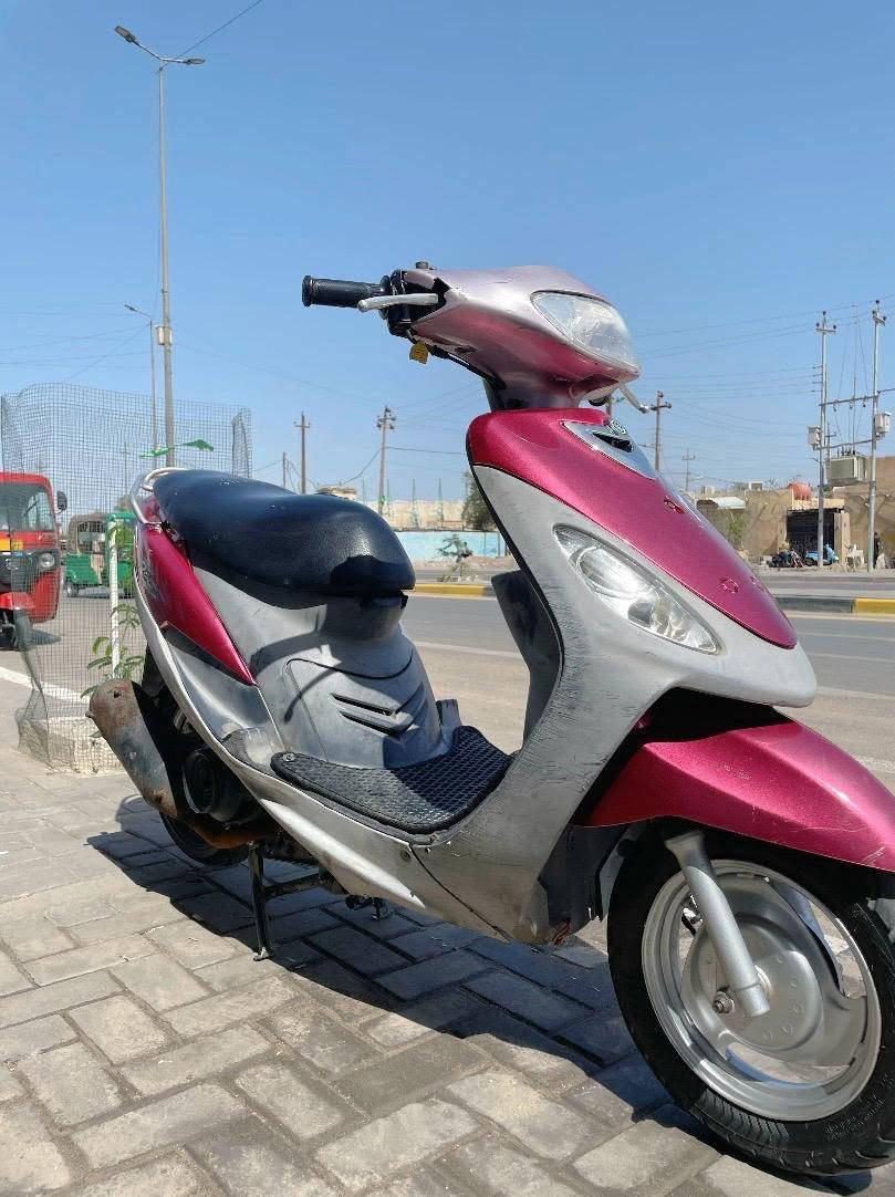 سلام عليكم 
دراجة للبيع ماكس قجمة دراجة نظيفة بس ولفات مبدل كلشي شغال بيها سلف اشاير لايت السعر 675 وبيها مجال 
***********
