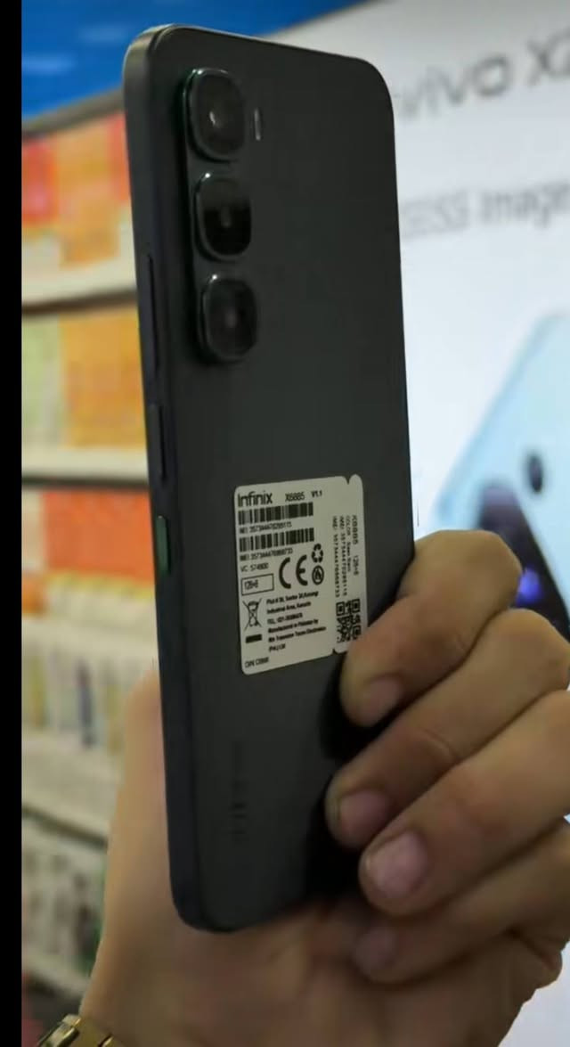 انفنكس هوت 60 برو ذاكرة 256 رام 8+8
كامل ويه الملحقات السعر 185 وبيه مجال


**إذا كنت صاحب هذا الإعلان وتريد حذفه لأي سبب، رجاءا أرسل رسالة إلى الدعم الفني**