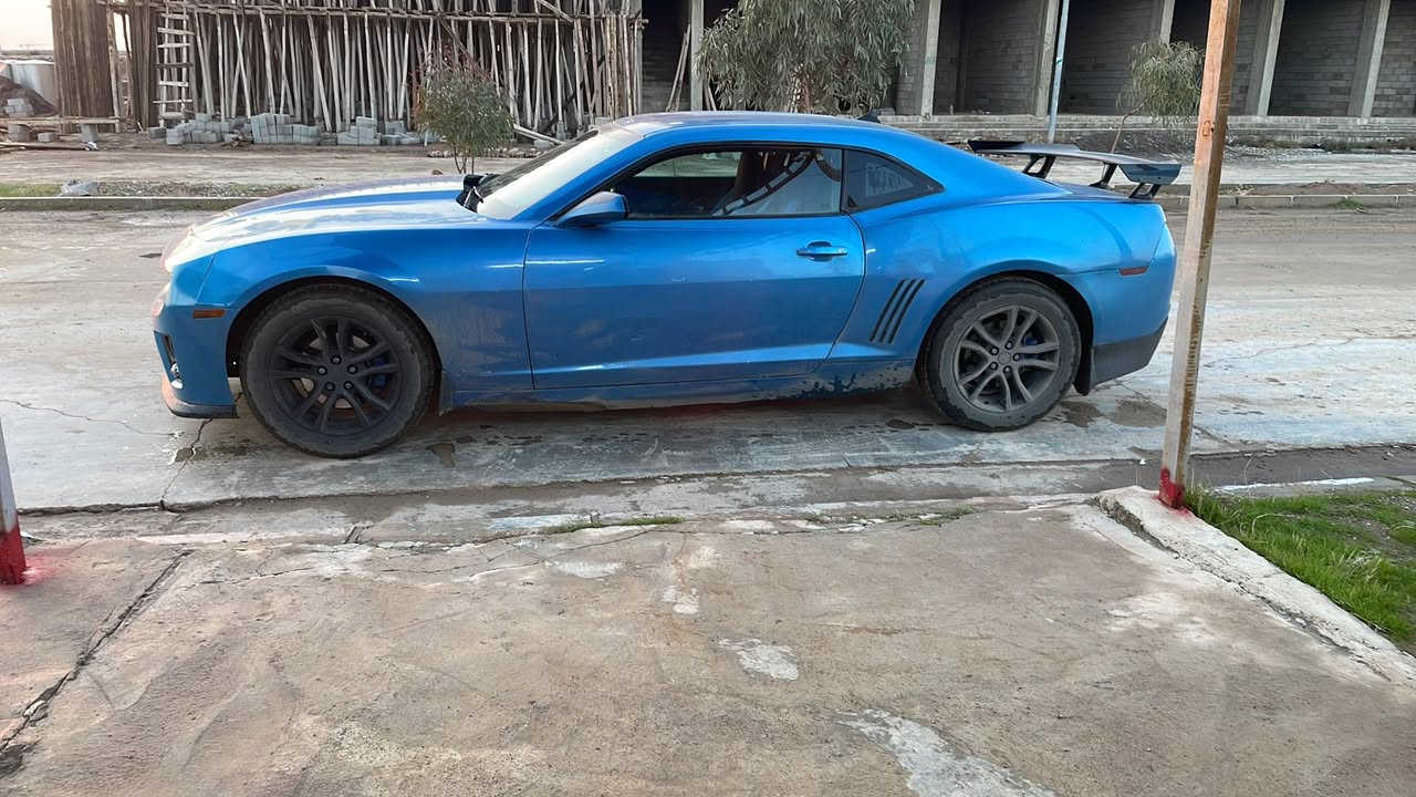 كمارو للبيع موديل 2012
مصبوغة عام 
رقم أربيل هزه جديدة 
باسمي شرط تحويل
طخم امامي وخلفي جديد
اكسن وكاردن ودرايم شفت جديد
الكهربائيات كلها شغاله
السيارة ماتحتاج شي
فقط المحرك بي تبخير
السعر 75$
المكان الموصل
***********
