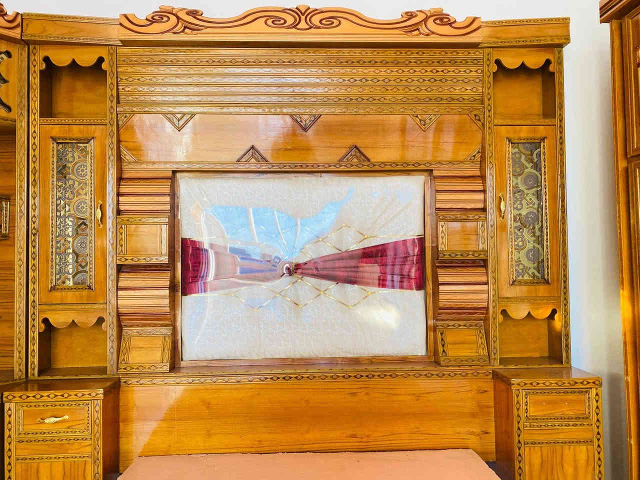 غرفه نوم هودج اربعينيه قطعتين جديده طك ما مستخدمه شهر صاج عراقي درجة اولى 
السعر مليون وربع وبيه مجال للاستفسار الاتصال على الرقم ***********
العنوان الرمانه مقابيل مستوصف الرمانه
