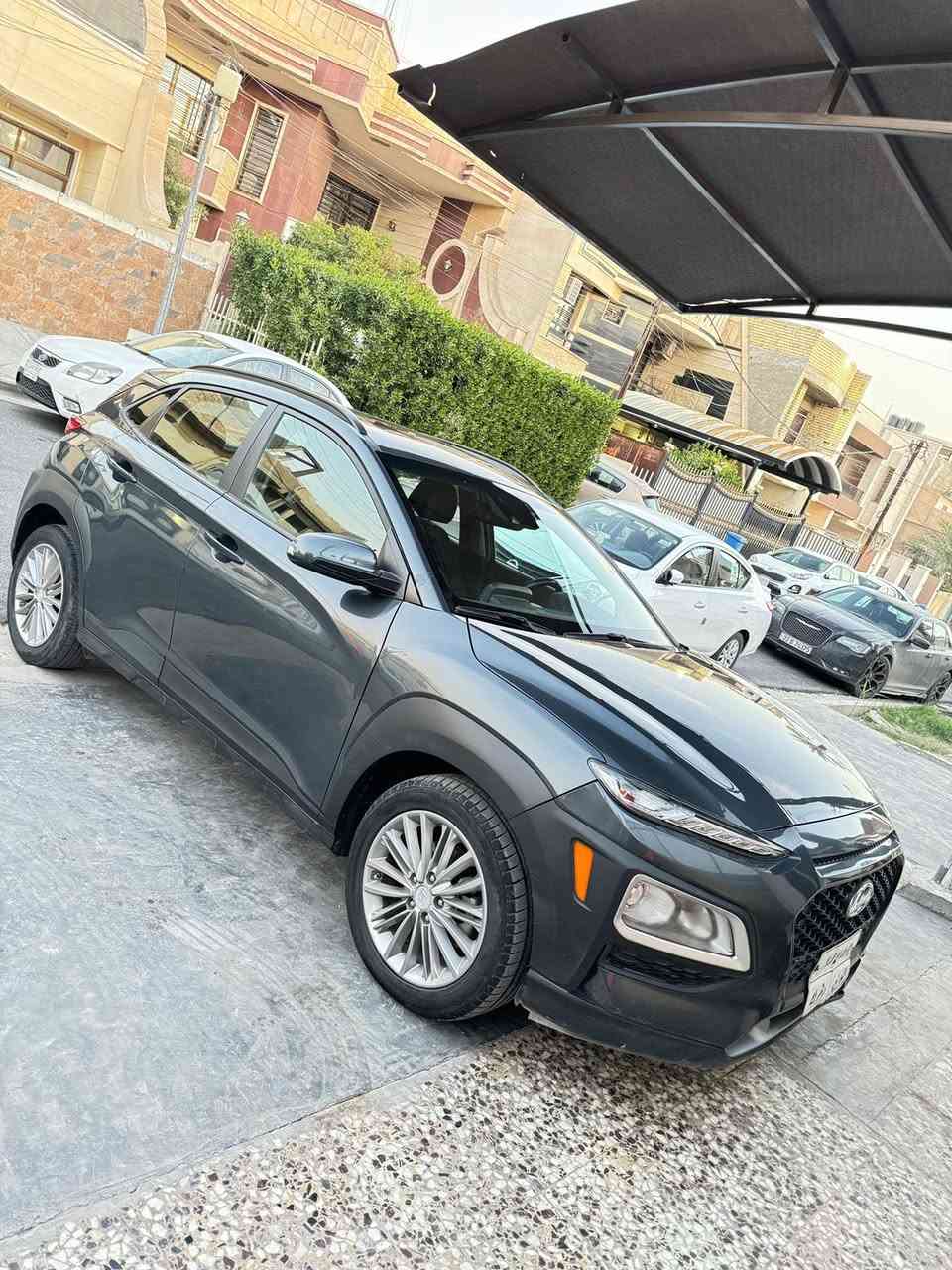 السلام عليكم 
للبيع هيونداي كونا 2020 أمريكي ضرر بسيط بدون تبديل بدون دواخل 
حادثها صبغ صندوق ودعامات فقط ليبل واحد 
فول مواصفات لمتد 
سلايد روف 
بصمه ابواب وتشغيل 
كشن كهرباء + تدفئة كشنات
محرك 2000 دوش ممفتوح وضع شركه 
تحديد مسار 
4 رادارات 
مانع تصادم 
كير 6 نمر سبورت 
شاشة كبيره كار بلي مع اندرويد 
ويل كب 17 بلادي
ماشية 40 الف حقيقي سياره جديده استخدام بسيط 
عنوانها بغداد الكرخ 
السعر 149 وبيها مجال بسيط
الاتصال ***********
