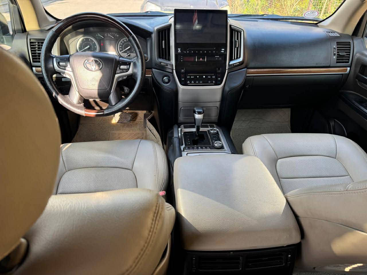 ً مكلف بل نشر
السلام عليكم 

للبيع لاندكروز((2009  بريم  ))رقم بغداد  … سلندر فول مواصفات 

🛑 السعر.💸  238💸

سيارة مكفولة كفالة عامة من الصبغ و الفتح و التبديل عدا  ضربه بسيطه بل دعاميه الاماميه ومصبوغ الجاملغ والبنيد مفتوح

 مواصفات السيارة بصمات  فتحة كشنات جلد و سماعات JBL و مري قلاب و تشغيل عن بعد و كامرات و رادار امامي وباقي المواصفات المعروفة سيارة فول مواصفات 

مكان السيارة بغداد زعفرانيه  

رقم الهاتف ***********
