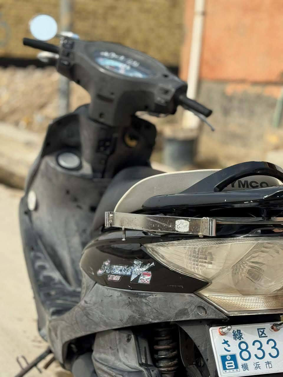 سـلام عـليكم شبـاب ڪـامڪـو موديل 16مكفوله من كلشي مكينه وكشر ودراجه ماعوزه شـي  ودراجه نضيفه شوفت عينك
سلوم الطائي راعي دراجه ‏‪***********
