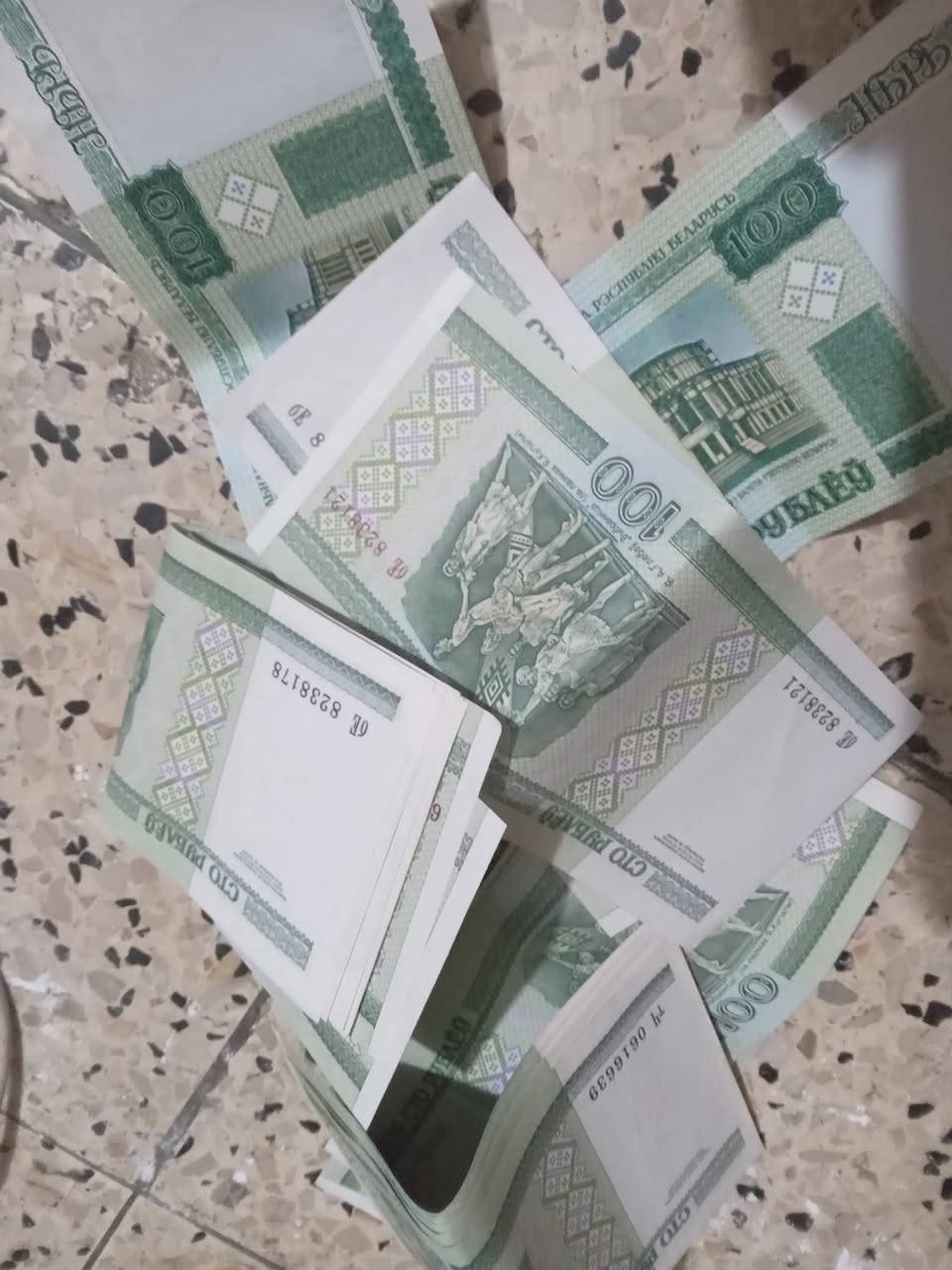 متوفر ٢٩ قطعة انسر .. ممكن تقييم اشكد تسوى واذا اكو احد يشتريها


**إذا كنت صاحب هذا الإعلان وتريد حذفه لأي سبب، رجاءا أرسل رسالة إلى الدعم الفني**