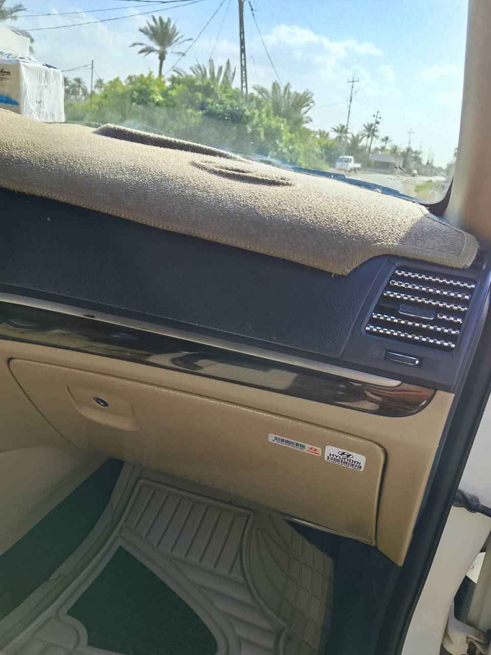 السلام عليكم سنتافيه 2012
سيارة ومواصفات فول 
تحكم ستيرن 
تدفئه تبريد شغال 
صدر جديد 
محرك كير مكفولات 
تايرات جديد 
تحويل ثاني يوم 
رقم ***********
ما متواجد على الفيس
 السعر 158
