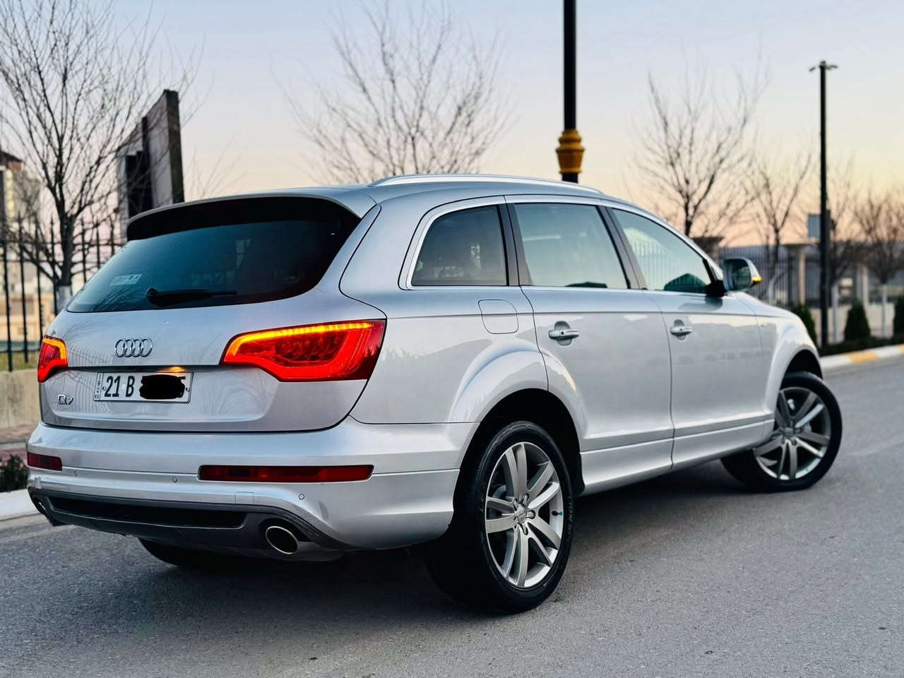 ﷽
ئاودى Q7 S-line Quattro 2012 فول مواصفات ١/١
مواصفات خليجي وكالة شريكة سردار ضمان دولي
لون سلفر
------------------------------------------
مكان🌆: سليمانى                سعر💵: 134$ 
هاتف☎️:*********** /// ***********
-----------------------------------------
محرك سته سلندر V6 3.0L سوپه ر چارچ محرك بنزين
گير و محرك بشرط مابي سوت و دغان و صرف  خلل مابي
ماشية 105 الف حقيقي 
-----------------------------------------
سيارة حيل حيلوة جديد ماشالله
بدون صبغ 
سيارة كل على وضع بيلادي
سنوي بسمي تحويل نفسل يوم  
سنوي و ارقام جديد ٢٠٣١
----------------------------------------
مواصفات
{ بصمة - پانوراما - داخل اصفر - صندوق شفت - ٣ پردة - ماوس - ٧ راكب - كشنات جلد - كشنات كهربا - سيدي بوكس - تبريد مركزي - كاميرا - حساس خلفي و امامي - لايت ليد - ڤوليوم - تحديد سورعه - وبعد )
------------------------------------------
اربع تايرات و ويل بيلادي جديد
ته حويل غه رامة بشرط سنوي بأسمي
سيارة شرط بدون اى نواقص گير و محريك و حدادي و كاهرباى كولة بشرط
-------------------------------------------
بسم الله الرحمن الزحيم
‏ AUDI Q7 quattro S-line 2012
ئاودى موديل Q7 S-line 2012فول فول مواسفات پانؤراما
مواسفات خليجى سفرى شه ريكه ى سه ردار زه مان
ره نگى سلفه ر 
----------------------------------------
شوين🌆: سليمانى              سعر 💵: 134$ 
موبايل☎️: ***********
                                              ***********
----------------------------------------
مه كينه V6 شه ش بستؤن 3.0 سوپه ر چارچ به نزين
گيرو مه كينه ى به شه رت
سه وت و سه رف و خه له لى نييه به شه رت
 105 هه زار حه قيقى رؤيشتوه
----------------------------------------
بي بوياخه 
زؤر جوان ماوه ته وه و نمونه يه له جوانيدا
به ناوي خومه وه يه سه نه وي تا ٢٠٣١ تازه يه
----------------------------------------
مواسفات
( به سمه - پانؤراما - ناوزه رد - په رده - سندوق شه فت  - كوشن جلد - ماوس - سيدى بؤكس -سئ ريز كوشن - ته بريد مه ركه زى -  كاميرا - حاسه ى پيش و دوا - لايت ليد - ڤؤليؤم - تحديد سورعه - زؤر مواسفاتى تر )
-----------------------------------------
چوار تايه ويلى تازه ى و كامل سيرڤزى بؤكراوه
سه نه وى به ناوى خؤمه وه يه
ته حويل و غه رامه به شه رت
{{ گير و مه كينه و كاره باى و هه موو گيانى به شه رت }}
-----------------------------------------
