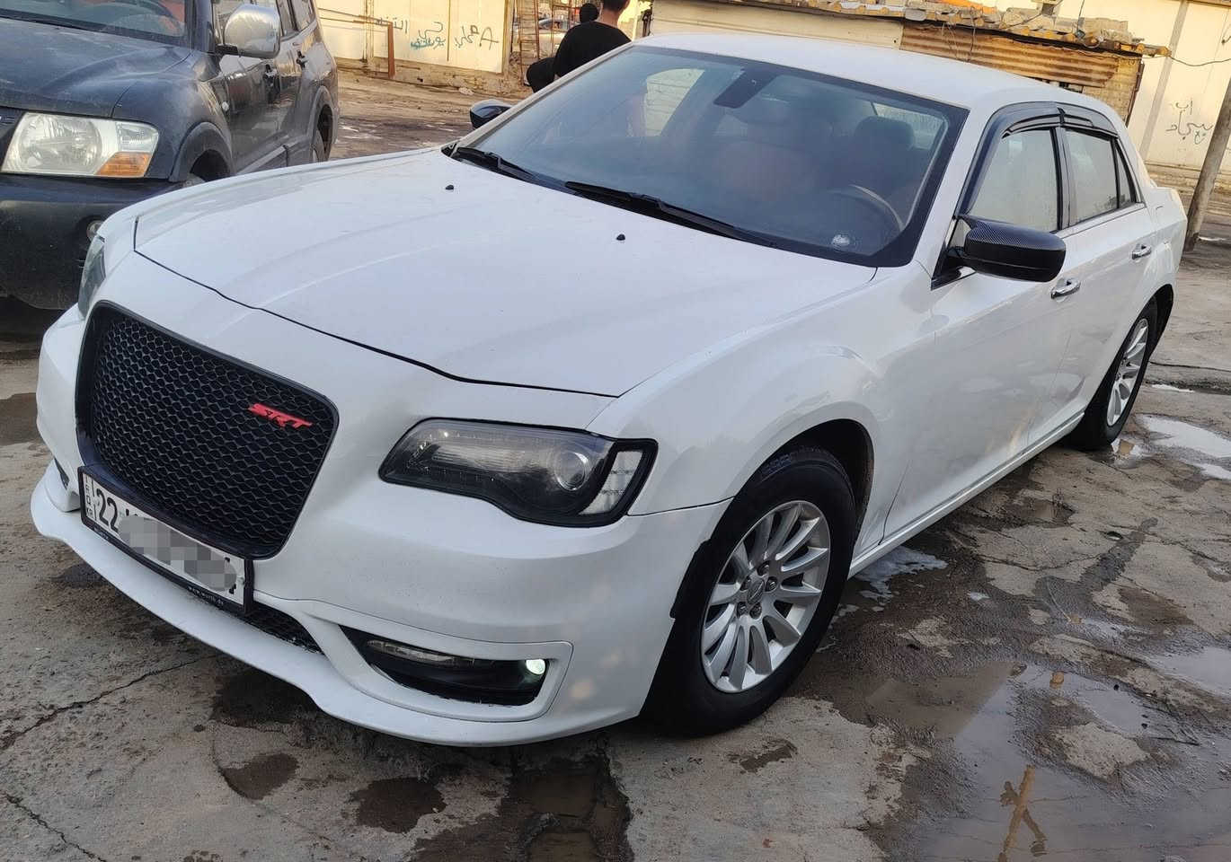 كرايسلر اوباما  اصل 2014
محدثة 20
ادوات ادوات كصه جنطه 
شاشة جبيرة وكاميرا 
تدفئة كشنات 
تشغيل عن بعد
اربع بصمات
تخم تاير جديد حدادة طوبة
مكينه هيمي
فول موصفات ماعده الفتحه 
مكان السيارة العمارة
سعرالسيارة  62 وبيها مجال 
*********** وبية واتساب
