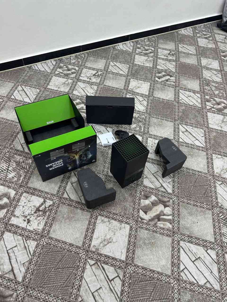 السلام عليكم سيريس اكس للبيع اصدار 24 نضيف كلش كلش شخط واحد ما بيه رايده ب700 وبي  قليل للاستفسار خاص او واتساب على الرقم *********** مكاني واسط العزيزية
